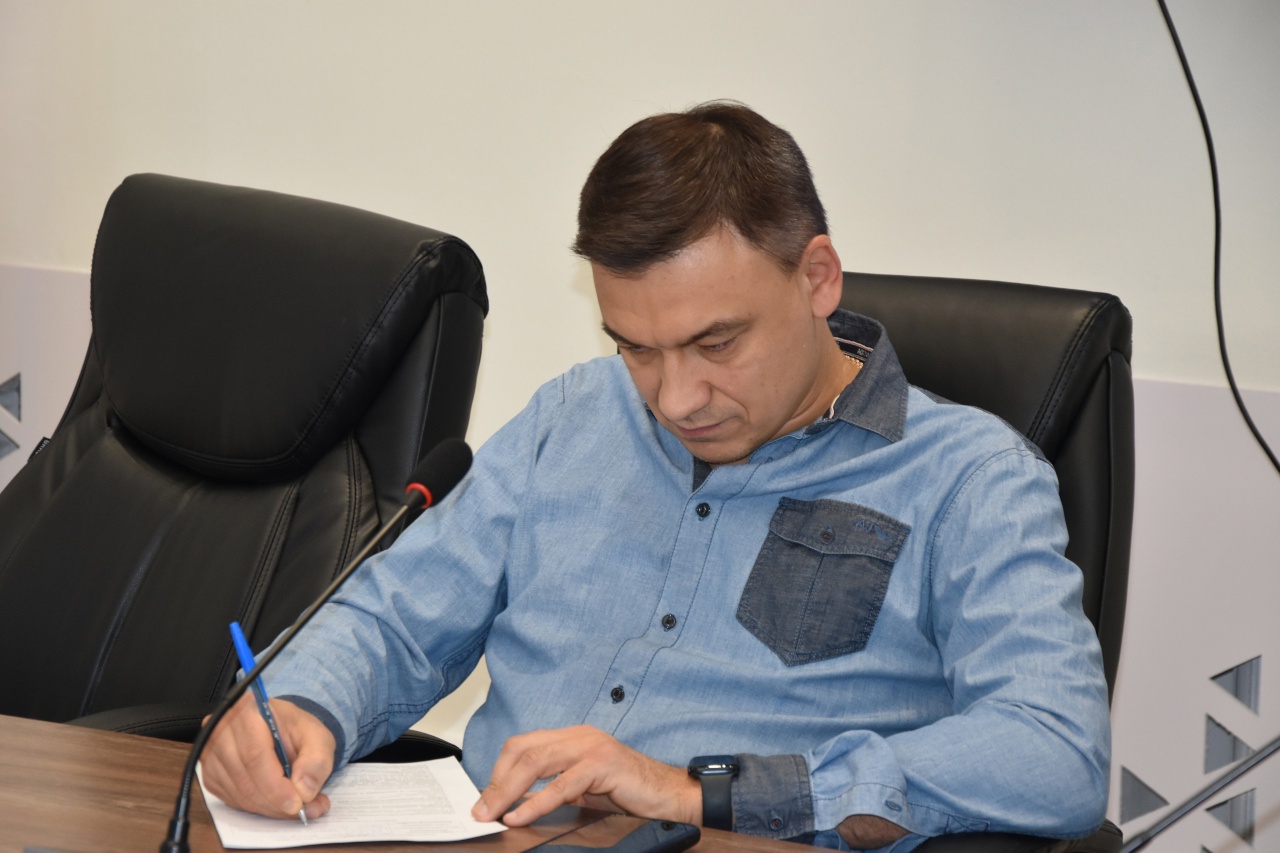 Депутаты и сотрудники аппарата гордумы приняли участие в просветительской акции